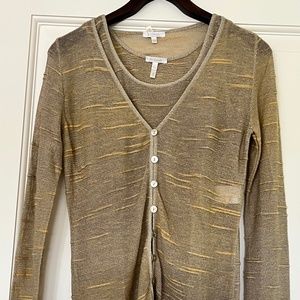 Escada twin set in gold, size 4